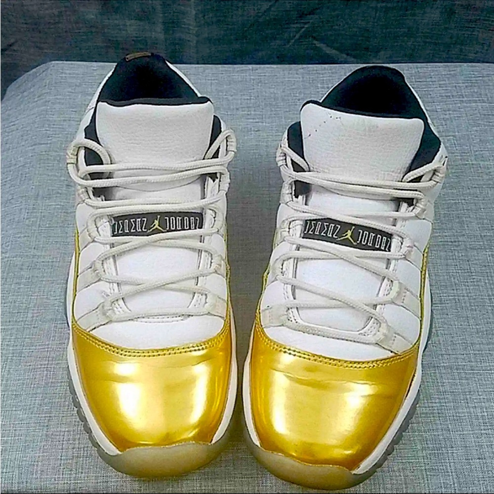 Nike Air Jordan 11 XI Retro Low Closing Ceremony GS 528896-103 Size 7y - Picture 1 of 3